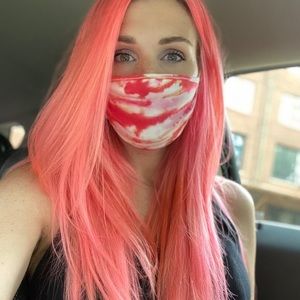 Meet your Posher, Claire